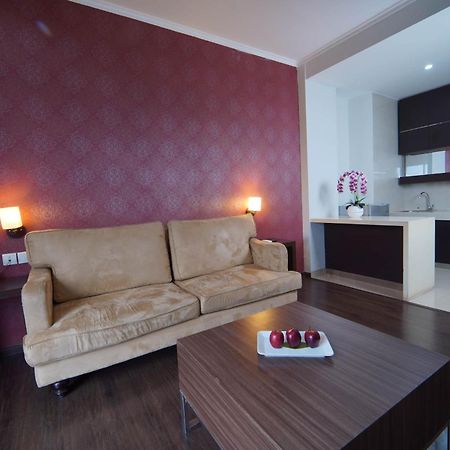Noola Hotel Cilacap Εξωτερικό φωτογραφία