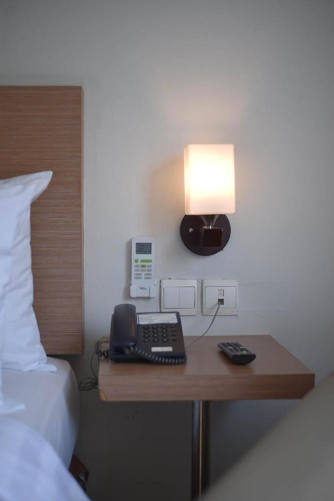 Noola Hotel Cilacap Εξωτερικό φωτογραφία