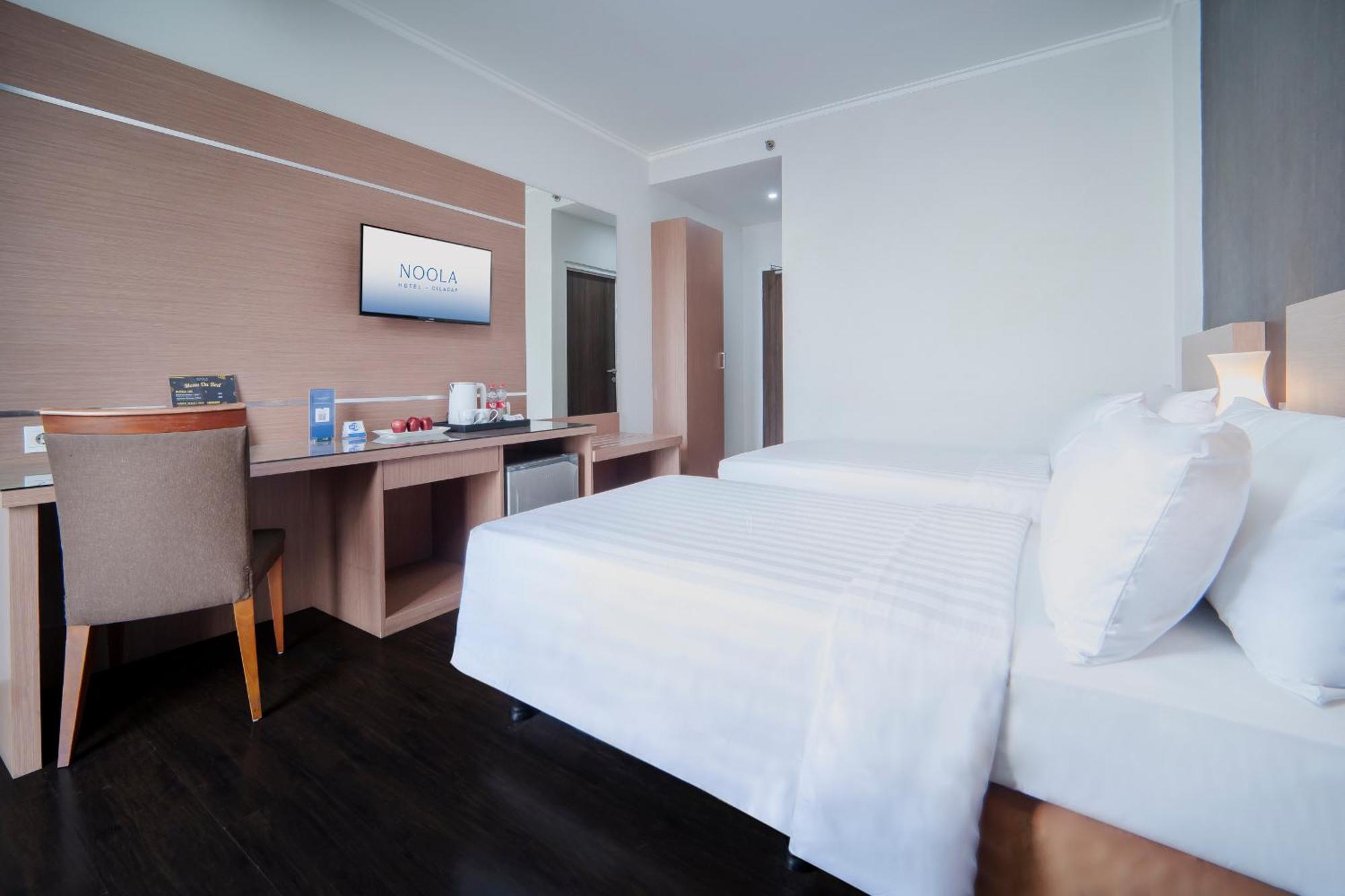 Noola Hotel Cilacap Εξωτερικό φωτογραφία