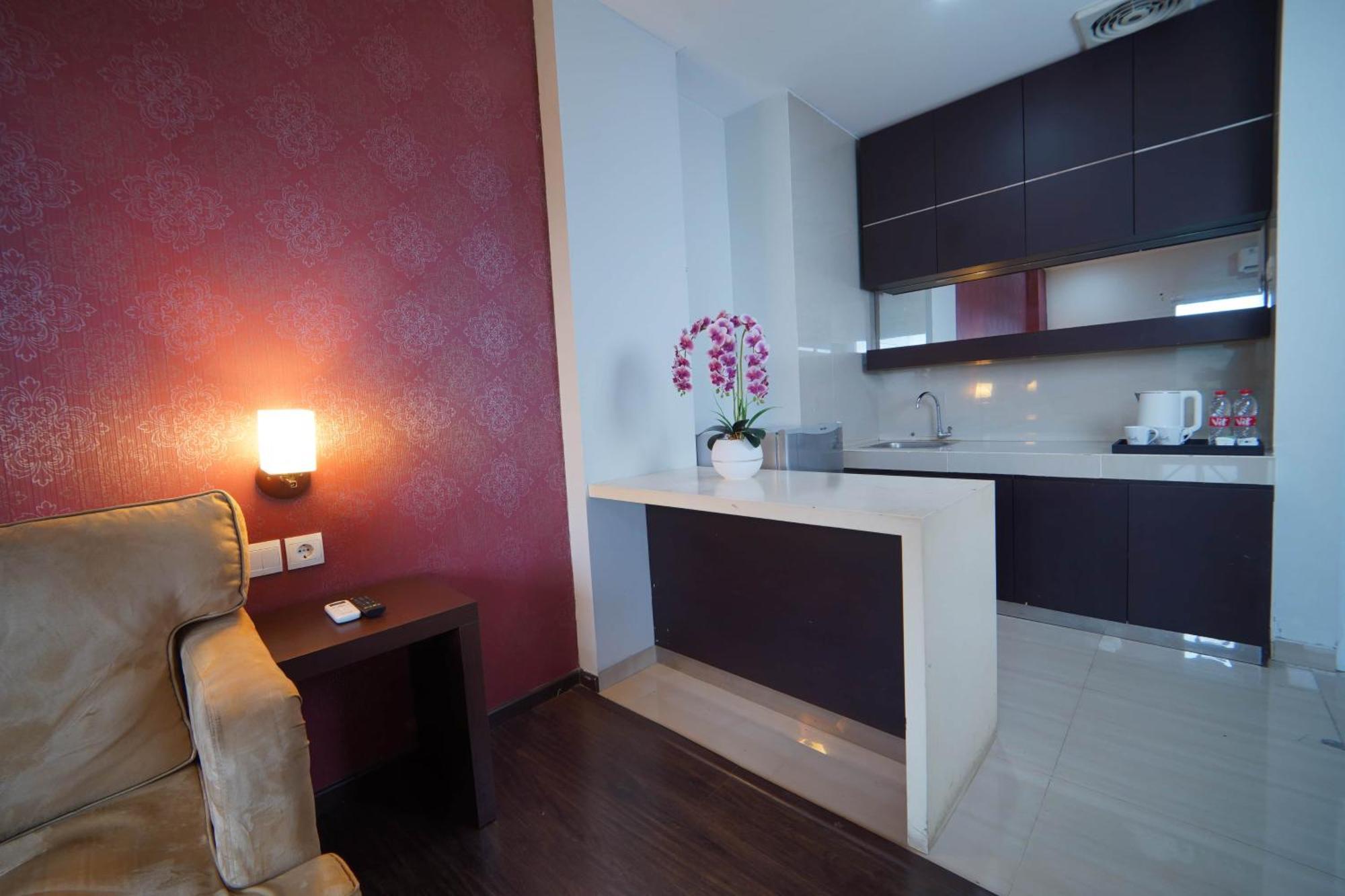 Noola Hotel Cilacap Εξωτερικό φωτογραφία